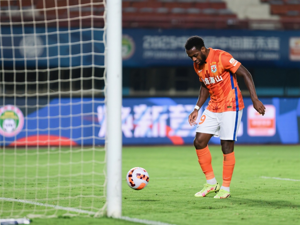 中超:吕焯毅建功马莱莱罚失点球 大连英博战平青岛海牛1-1 类似马莱莱失点的情况在中超联赛中并不少见